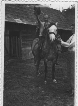 Józef Kufera na koniu; dzięki uprzejmości rodziny